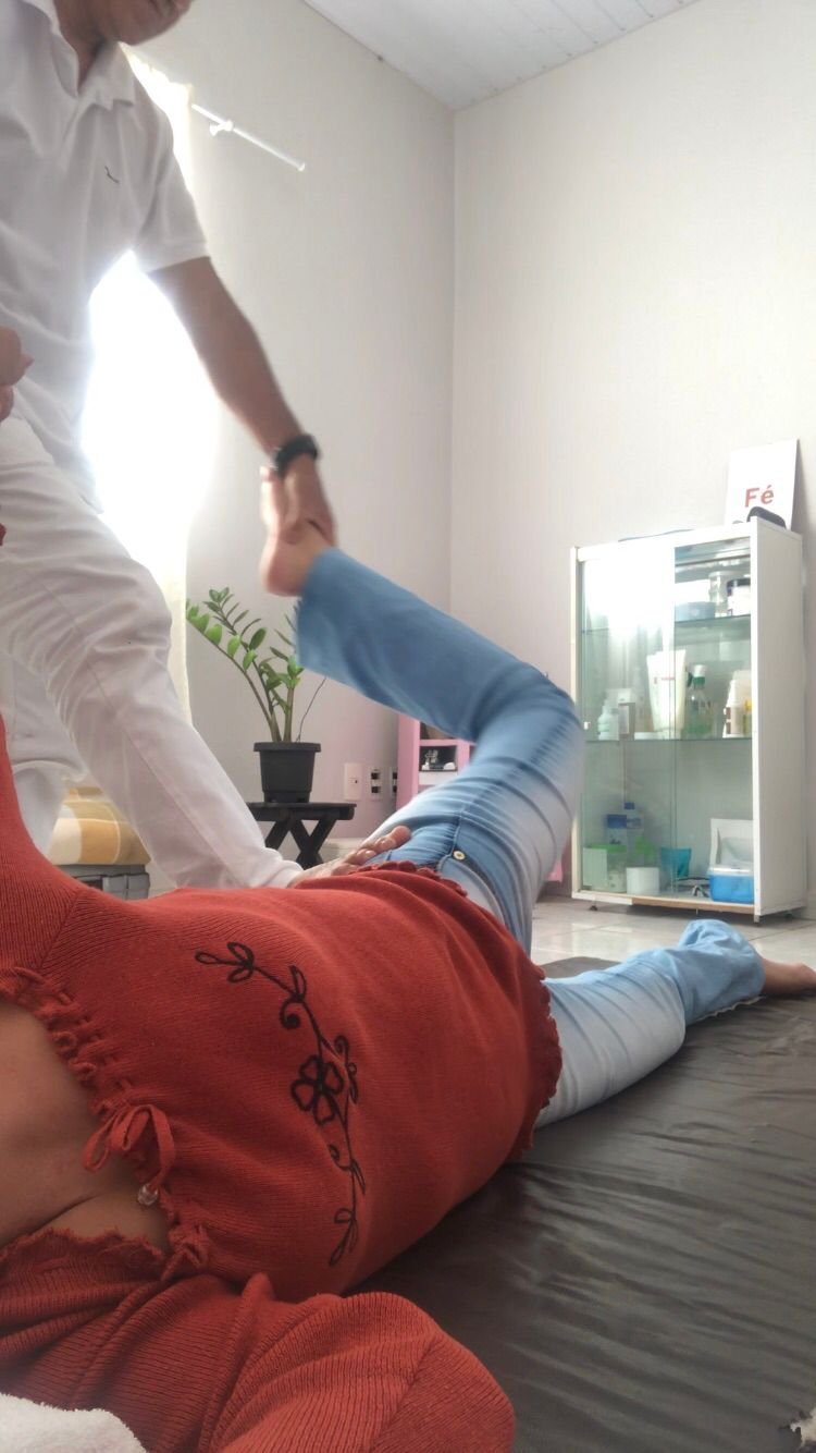 thai-yoga1-massagem-sergio-myashiro-massagem.jpg