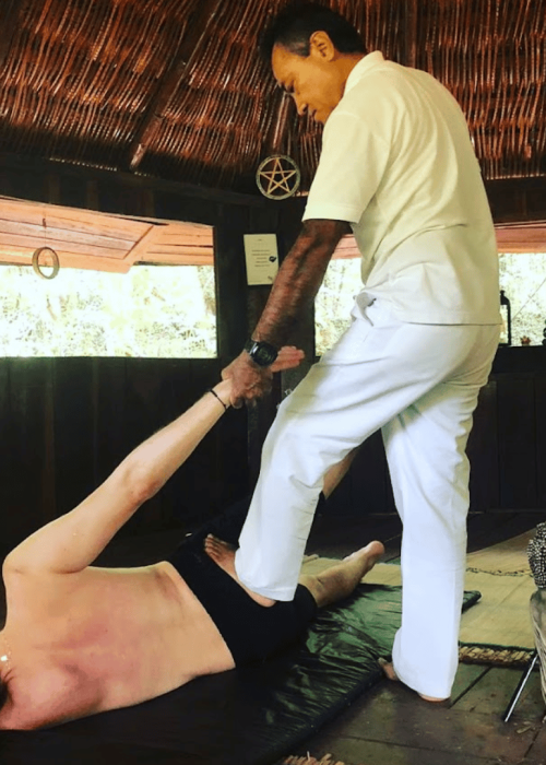 thai-yoga-massagem-sergio-myashiro.png